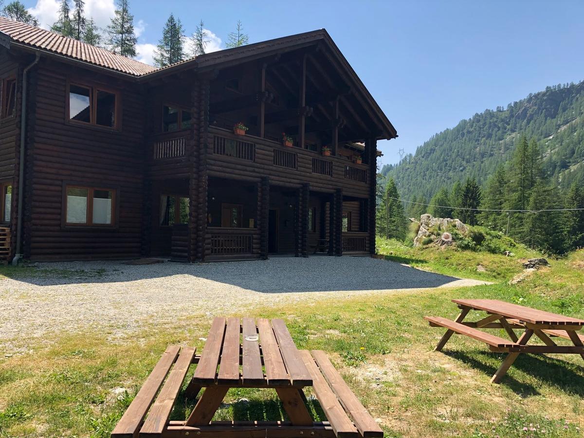 Отель Chalet Rosa Dei Monti Valprato Soana Экстерьер фото